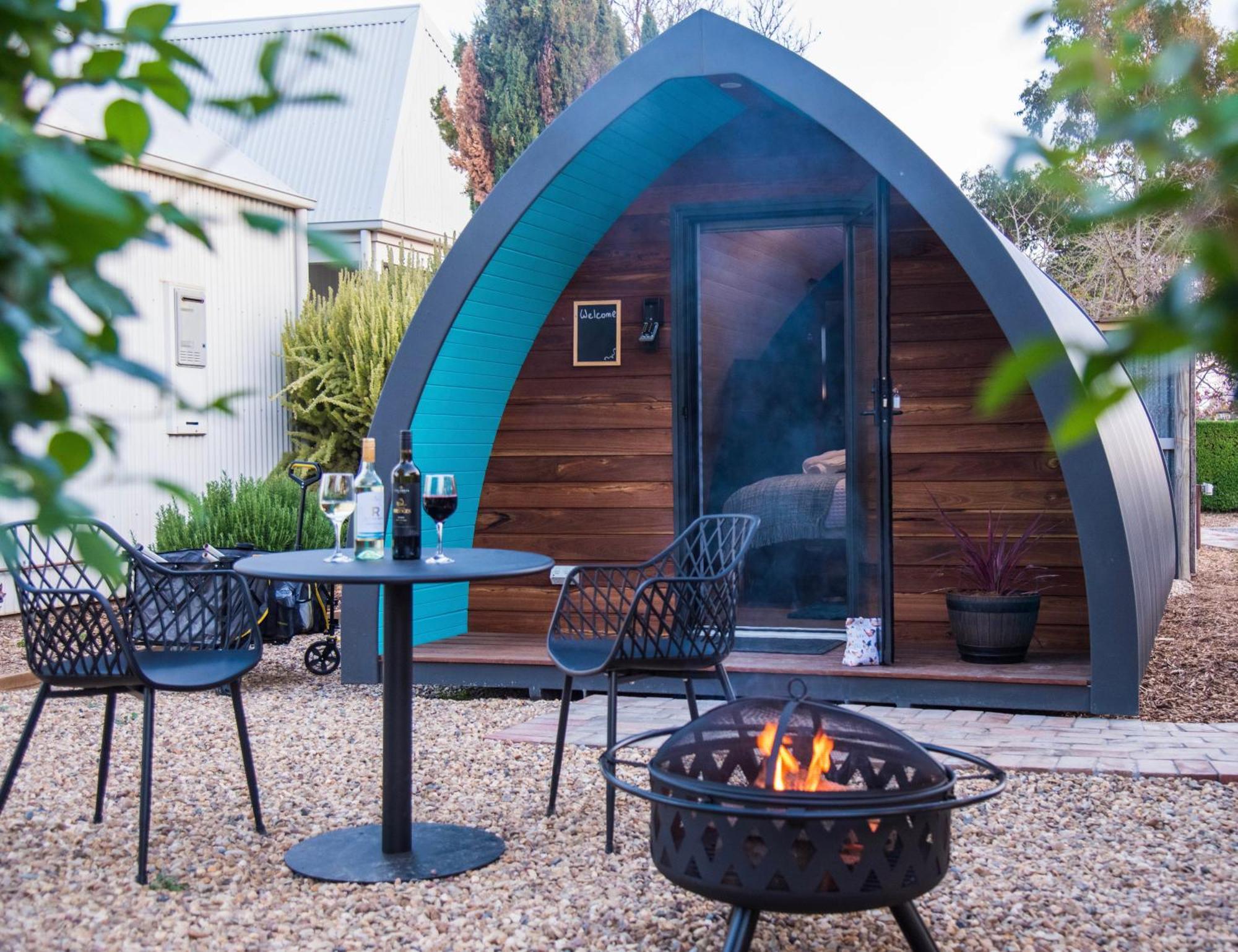 Bed and Breakfast Jen'S Garden Pods Гріффіт Екстер'єр фото